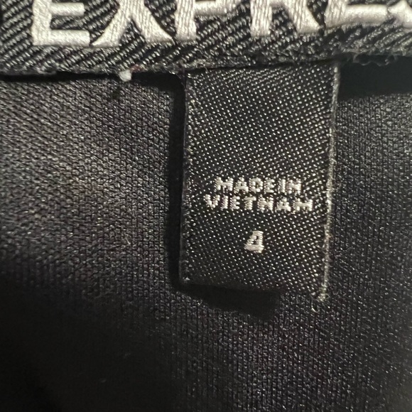 Express woman’s size 4 little black twist front dress - Picture 4 of 5